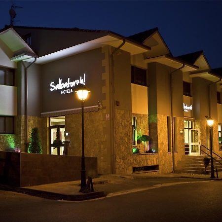 Hotel Salbatoreh Beasain Zewnętrze zdjęcie